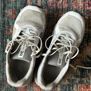 on cloud cloud runner shoes